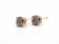 Gouden solitair oorbellen met cognac diamanten - afbeelding 3 van  9