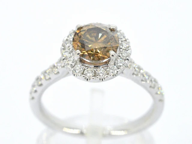 Gouden solitair ring met diamanten - afbeelding 1 van  9