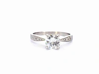 Gouden solitair ring met een 1.00 carat natuurlijke diamant en briljant geslepen diamanten - afbeelding 1 van  9