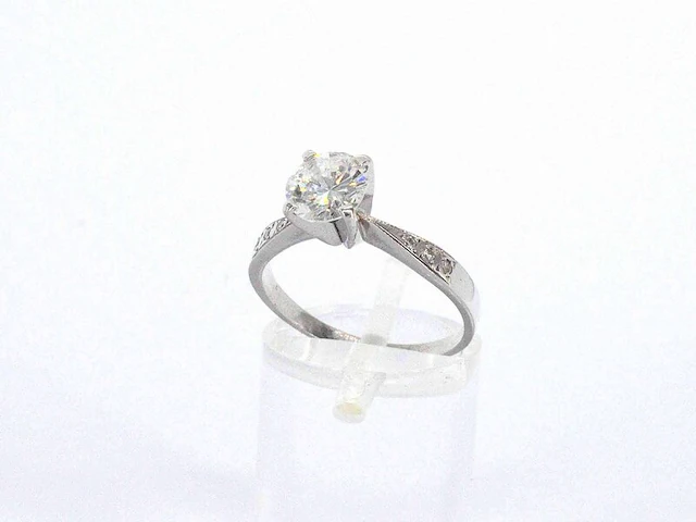 Gouden solitair ring met een 1.00 carat natuurlijke diamant en briljant geslepen diamanten - afbeelding 3 van  9