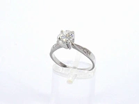Gouden solitair ring met een 1.00 carat natuurlijke diamant en briljant geslepen diamanten - afbeelding 3 van  9