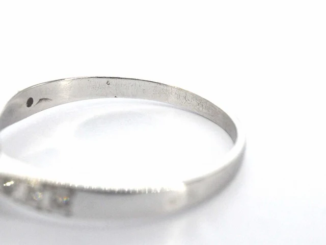 Gouden solitair ring met een 1.00 carat natuurlijke diamant en briljant geslepen diamanten - afbeelding 7 van  9