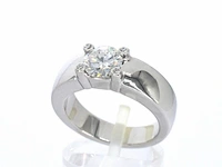 Gouden solitair ring met een grote diamant van 1.20 carat en kleine diamanten - afbeelding 3 van  8