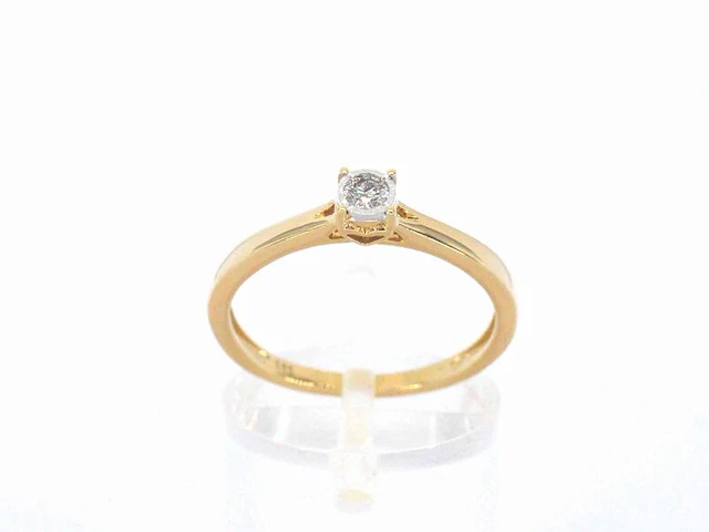 Gouden solitair ring met een natuurlijke diamant - afbeelding 1 van  8