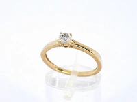 Gouden solitair ring met een natuurlijke diamant - afbeelding 3 van  8