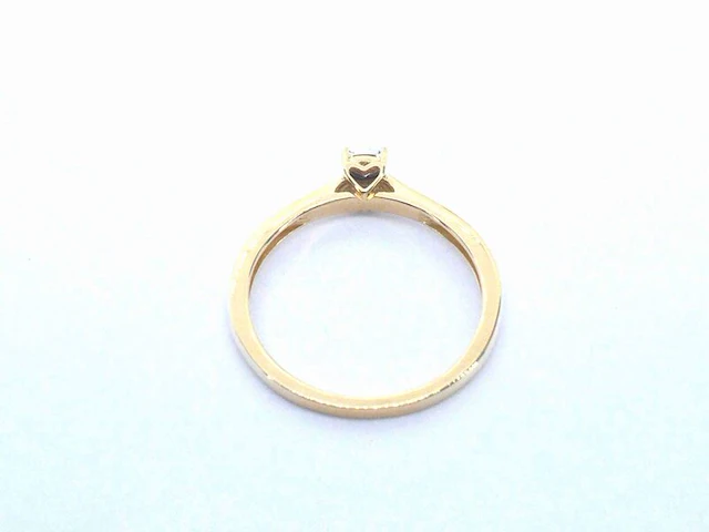 Gouden solitair ring met een natuurlijke diamant - afbeelding 5 van  8
