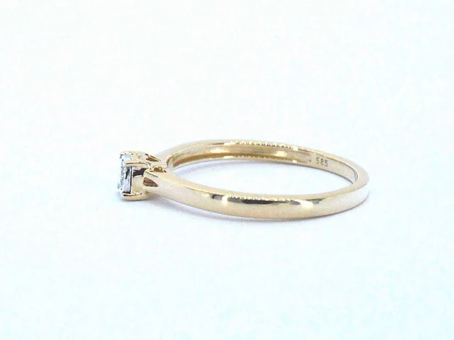 Gouden solitair ring met een natuurlijke diamant - afbeelding 8 van  8