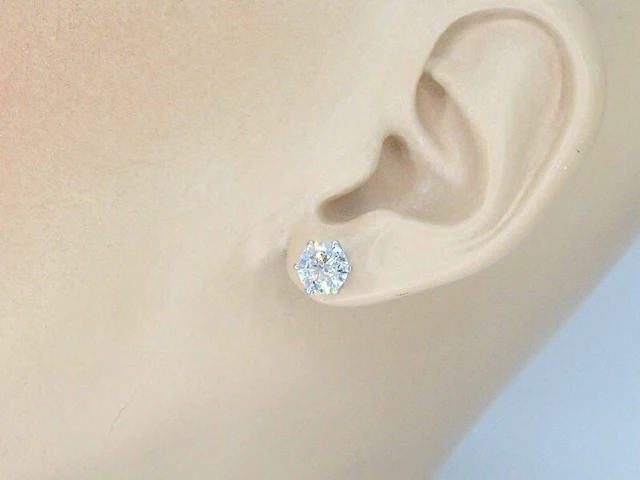 Gouden solitaire oorbellen met 2.25 carat diamant - afbeelding 2 van  10