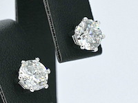 Gouden solitaire oorbellen met 2.25 carat diamant - afbeelding 5 van  9