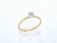 Gouden solitaire ring met een briljant geslepen diamant - afbeelding 4 van  9