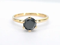 Gouden solitaire ring met één briljant geslepen zwarte diamant - afbeelding 8 van  11