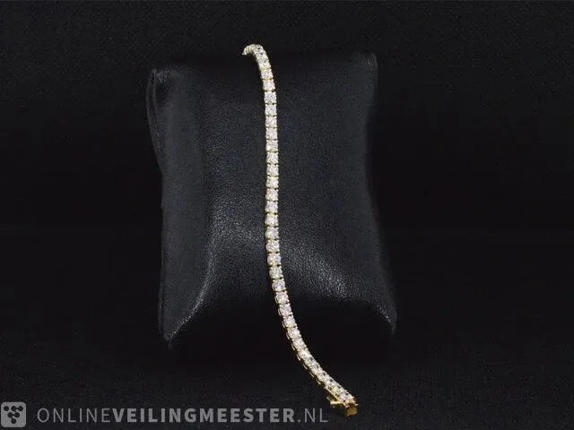 Gouden tennisarmband met 7.12 carat briljant geslepen diamanten - afbeelding 7 van  9