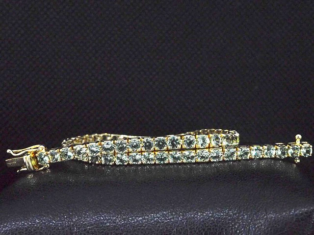 Gouden tennisarmband met 8.00 carat aan groene saffieren - afbeelding 1 van  9