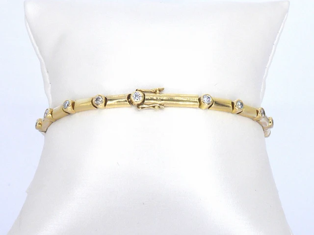 Gouden tennisarmband met diamanten schakels - afbeelding 5 van  10