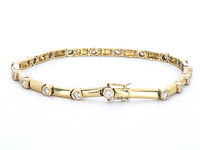 Gouden tennisarmband met diamanten schakels - afbeelding 5 van  9