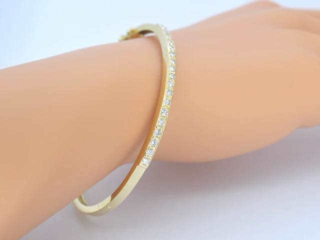 Gouden vaste armband met briljant geslepen diamanten - afbeelding 2 van  10