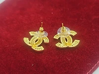 Goudkleurige oorbellen chanel model - afbeelding 4 van  4