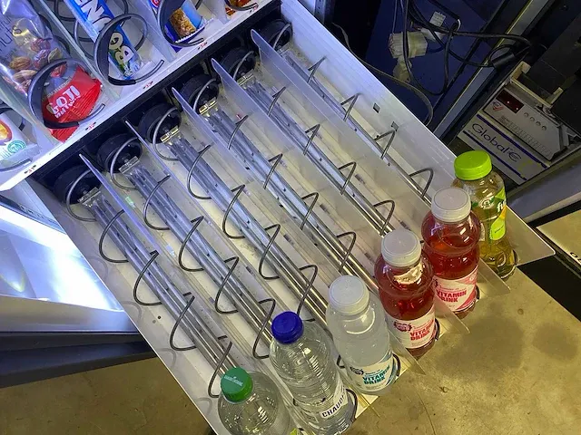 Gpe - drx-30 - combi-automaat - vending machine - afbeelding 2 van  12