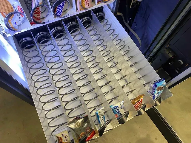 Gpe - drx-30 - combi-automaat - vending machine - afbeelding 12 van  12