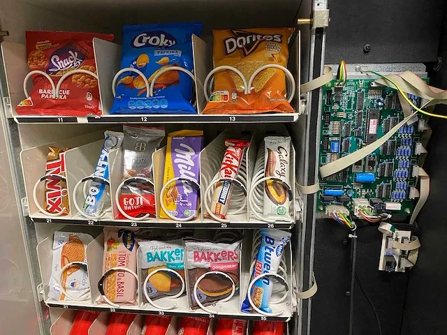 Gpe - drx-30 - combi-automaat - vending machine - afbeelding 9 van  11
