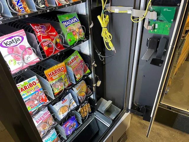 Gpe - drx-30 - combi-automaat - vending machine - afbeelding 12 van  13
