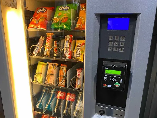 Gpe - drx-30 - combi-automaat - vending machine - afbeelding 12 van  15