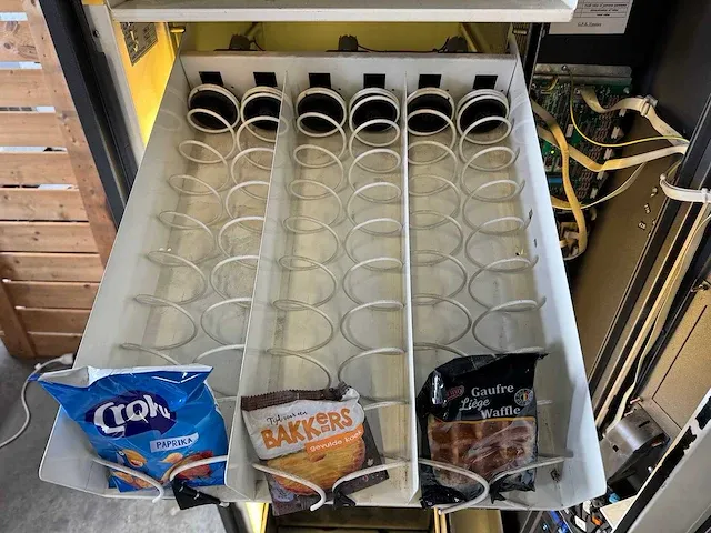 Gpe - drx-30 - combi-automaat - vending machine - afbeelding 12 van  12