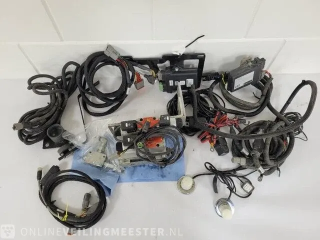 Gps-set raven, iso steering controller, bouwjaar 2017 - afbeelding 13 van  22