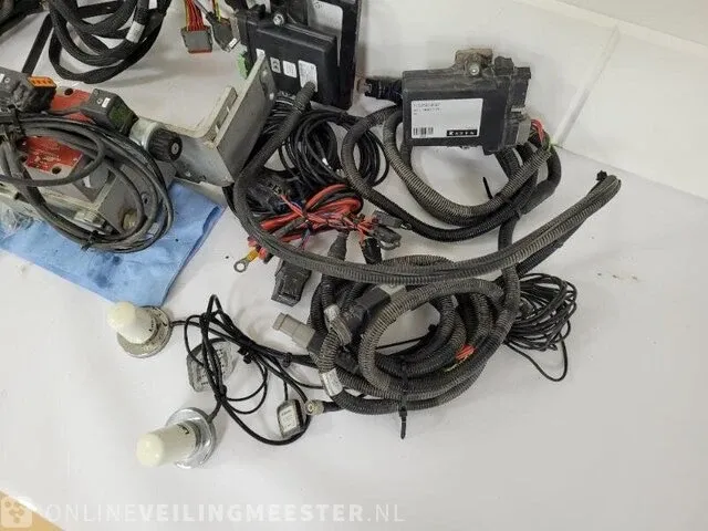 Gps-set raven, iso steering controller, bouwjaar 2017 - afbeelding 21 van  22