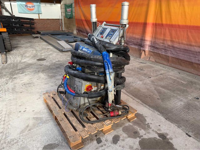 Graco exp2 polyurea polyuretaan machine - afbeelding 2 van  13
