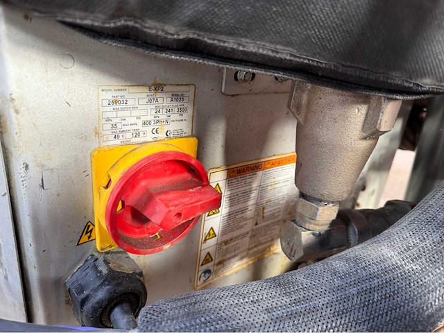 Graco exp2 polyurea polyuretaan machine - afbeelding 7 van  13