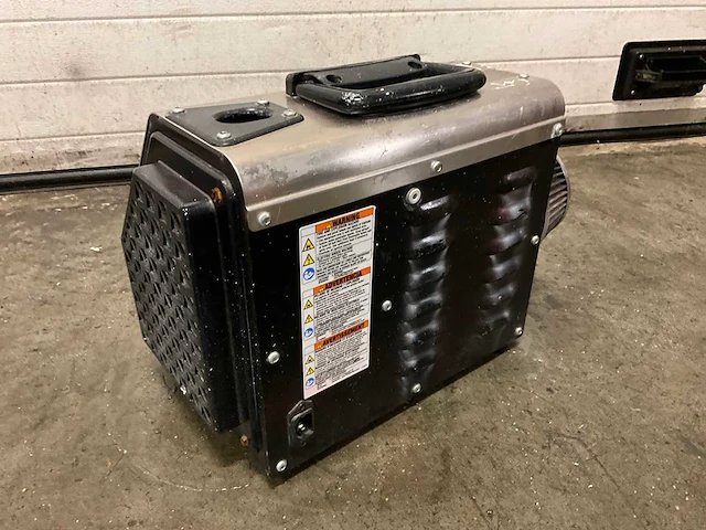 Graco finishpro hvlp 9.5 verfspuitmachine - afbeelding 3 van  5