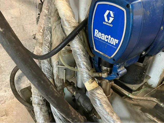 Graco reactor e-20 spuitmachine polyeurea met benodigdheden - afbeelding 10 van  29