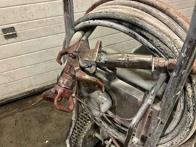 Graco ultramax ii verfspuitmachine - afbeelding 4 van  6