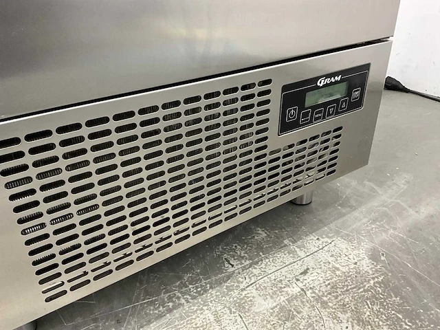 Gram - ir51m - blastchiller - afbeelding 7 van  11