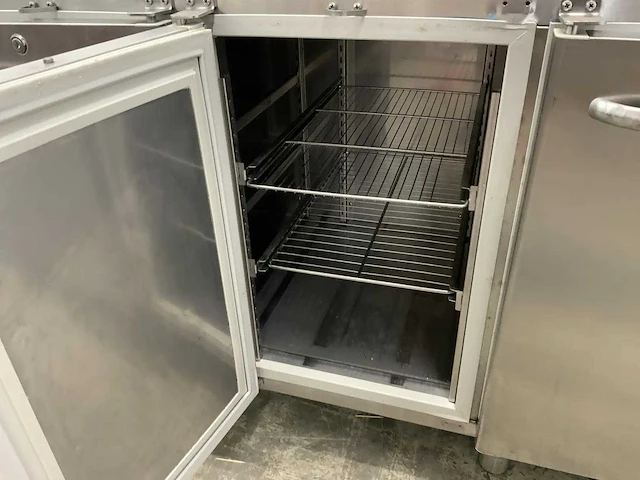 Gram - k 2207 csf r4 b lc - koelwerkbank - afbeelding 6 van  6