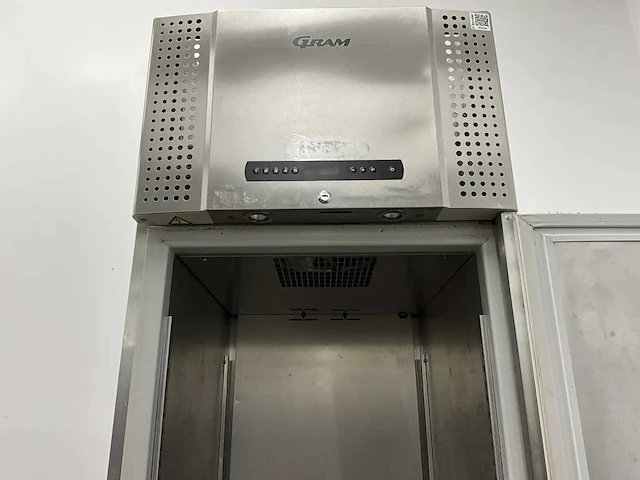 Gram - plus f 660 rsg 5n - rvs vrieskast - afbeelding 9 van  9