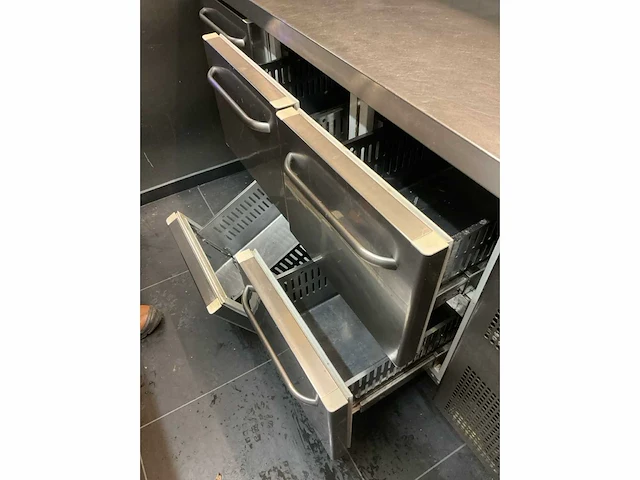 Gram koelwerkbank - afbeelding 3 van  6