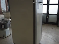 Gram - afbeelding 4 van  11