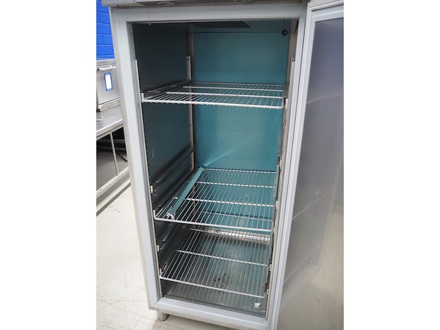 Gram - afbeelding 5 van  9