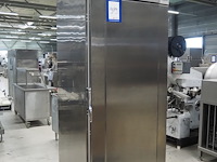 Gram - afbeelding 1 van  10