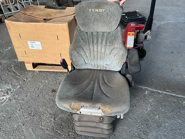 Grammer - fendt - geveerde stoel veersysteem - afbeelding 2 van  8