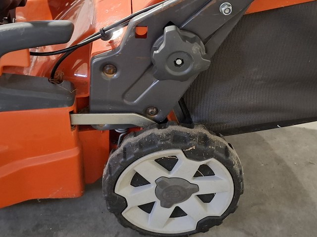 Grasmaaier 530mm benzine, husqvarna, lc253s, 2022 - afbeelding 11 van  12