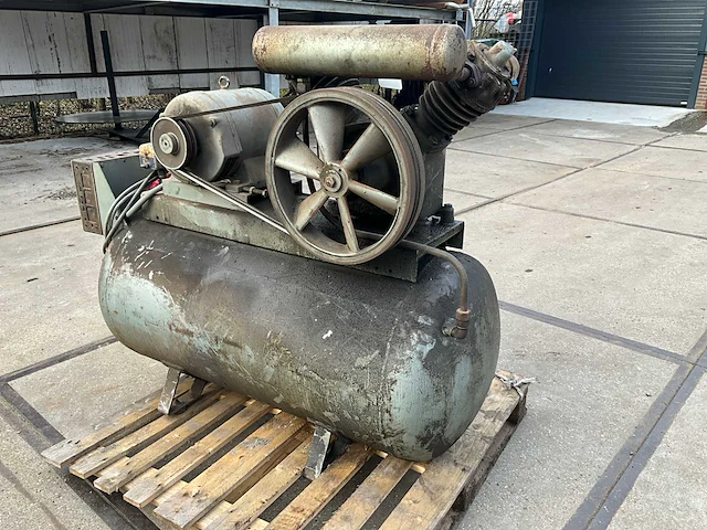 Grasso l820 zuigercompressor - afbeelding 4 van  9