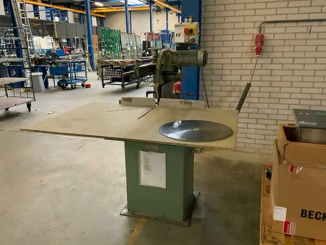 Graule radiaalafkortzaagmachine - afbeelding 1 van  6