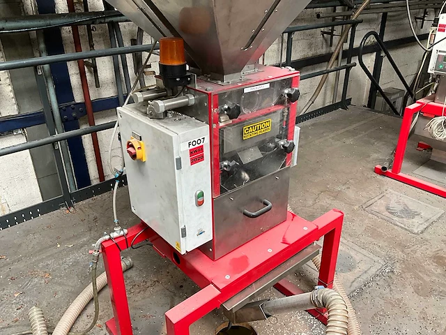 Gravimix fgb 2-3/0 meng- en doseermachine - afbeelding 7 van  11