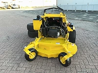 Great dane stand on lawnmower grasmaaier - afbeelding 10 van  15