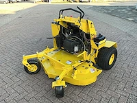 Great dane stand on lawnmower grasmaaier - afbeelding 1 van  15