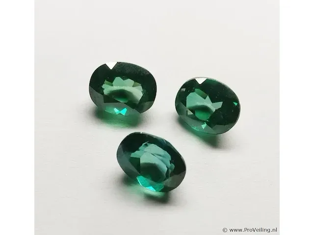 Green topaz 7.84ct aig certified - afbeelding 1 van  4