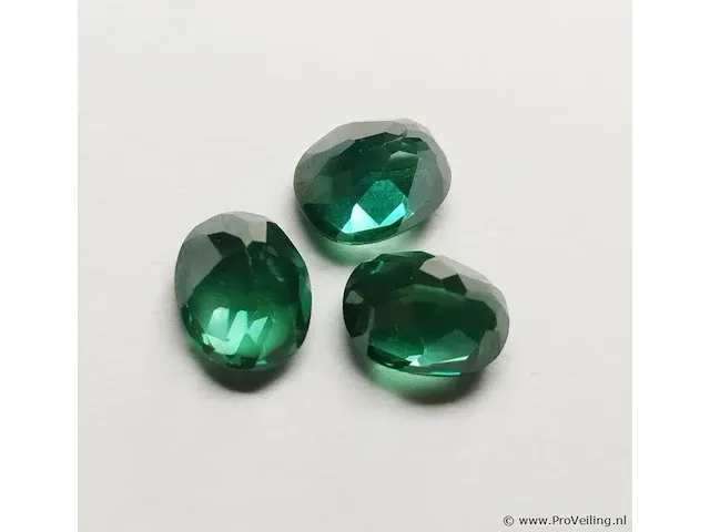 Green topaz 7.84ct aig certified - afbeelding 2 van  4